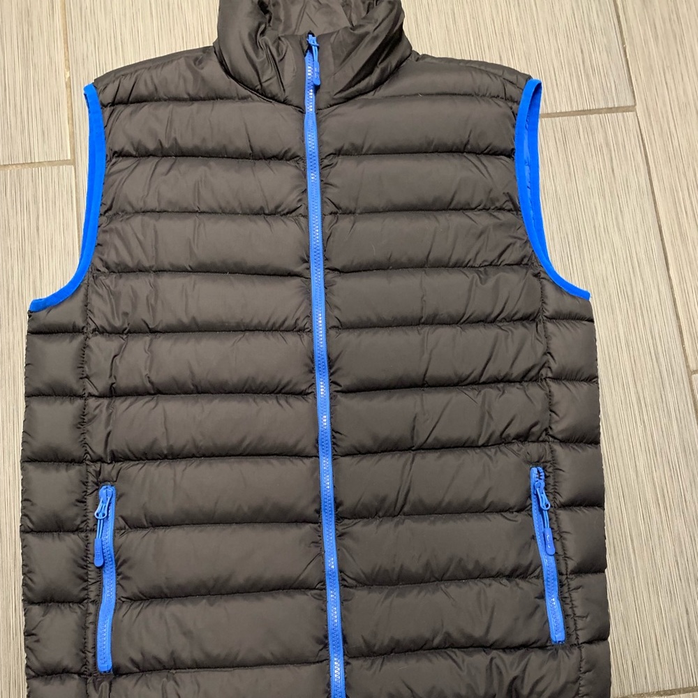 DOWN LIGHTWEIGHT VEST
